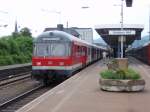 Ein Karlsruher Steuerwagen als RE 5 nach Emmerich in Koblenz Hbf. 21.05.2009