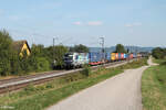 193 810-9  Salzburg  zieht mit einem Containerzug bei Pölling in Richtung Norden. 28.08.24