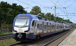 SBH S-Bahn Hannover mit der Transdev Hannover GmbH mit den Flirt Triebzügen  3427 088 B  (NVR:   94 80 3427 088-4 D-TDH... ) +  3427 086-1  (NVR:  94 80 3427 086-8 D-TDH.... ) als S1 nach Haste bei der Ausfahrt S-Bahnhof Dedensen/​Gümmer.