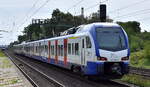 SBH S-Bahn Hannover mit der Transdev Hannover GmbH mit den Flirt Triebzügen  3427 088 B  (NVR:   94 80 3427 088-4 D-TDH... ) +  3427 086-1  (NVR:  94 80 3427 086-8 D-TDH.... ) als S1 nach Haste bei der Ausfahrt S-Bahnhof Dedensen/​Gümmer.