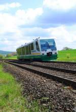 Der Vt 31 der Vogtlandbahn fhrt als RB von Lichtenfels nach Neuenmarkt Wirsberg. Hier aufgenommen zwischen Hochstadt und Burgkunstadt.
