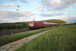 Nachschuss auf 112 131-8 als RE80 kurz vor Treuchtlingen. 10.06.24