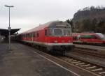 Ein Karlsruher Steuerwagen als RE 12 Kln Messe/Deutz - Trier Hbf in Gerolstein. 31.01.2009
