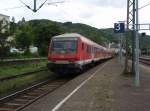 Ein Wittenberger Steuerwagen als RB 93 nach Emmelshausen bei der Ausfahrt aus Boppard Hbf. 16.05.2009