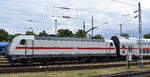 DB Fernverkehr AG [D] mit ihrer  146 559-0  [NVR-Nummer: 91 80 6146 559-0 D-DB] und dem IC 2233 nach Magdeburg Hbf. bei der Abfahrt am 27.05.25 Stendal Hbf.