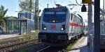 DB Fernverkehr AG [D] mit ihrer  147 555  [NVR-Nummer: 91 80 6147 555-7 D-DB] und einem IC Richtung Ostsee am 13.05.25 Durchfahrt Bahnhof Magdeburg-Neustadt.