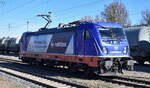 Raildox GmbH & Co. KG, Erfurt [D]  mit ihrer '187 317-3' [NVR-Nummer: 91 80 6187 317-3 D-RDX] am 02.03.26 Höhe Bahnhof Lutherstadt Wittenberg Hbf.