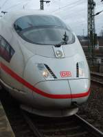 ICE 712 kurz vor der Abfahrt nach Kln. April 2009