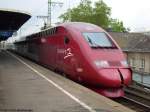 Etwas mitgenommen sieht dieser Thalys aus, er hat immerhin schon eine weite Strecke hinter sich und kann in wenigen Metern ins BW Kln Deutzerfeld fahren. Mai 2009