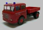 Skoda S706 RT Kurzpritsche der Feuerwehr. Besonderheiten: Scheibenwischer/groe,abgeflachte Rundumleuchten /Fahrgestell schwarz und Pritsche rot Hersteller: Hruska aus Deutschland Weitere Modelle sind auf meiner HP: http://www.skoda-modelle.de zu sehen.
