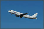 Der A320-214 LZ-FSF der bulgarischen Charterfluggesellschaft Fly2Sky Airlines startet am 02.09.2024 in Riga.