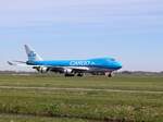 KLM PH-CKA Boeing 747-406ERF Baujahr 2003 mit dem Name 'Eendracht'. Flughafen Amsterdam Schiphol, Niederlande. Vijfhuizen 19-04-2022.

KLM PH-CKA Boeing 747-406ERF bouwjaar 2003 genaamd 'Eendracht'. In dienst Martinair. Polderbaan luchthaven Schiph ...
