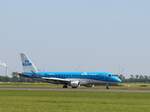 KLM PH-EXM Embraer 175STD. Erstflug dieses Flugzeugs war am 16-02-2017. Flughafen Amsterdam Schiphol, Niederlande. Vijfhuizen 12-05-2024.


KLM PH-EXM Embraer 175STD. Eerste vlucht van dit vliegtuig 16-02-2017. Polderbaan luchthaven Schiphol. Vijfhuizen 12-05-2024.

