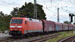 DB Cargo AG, Mainz [D] mit ihrer  152 062-6  [NVR-Nummer: 91 80 6152 062-6 D-DB] und einem gemischten Güterzug am 11.09.25 Höhe Bahnhof Magdeburg-Neustadt. Viele Grüße an den TF.!!!