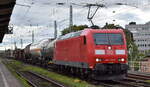 DB Cargo AG, Mainz [D] mit ihrer  185 170-8  [NVR-Nummer: 91 80 6185 170-8 D-DB] und einem gemischten Güterzug am 18.09.25 Höhe Bahnhof Magdeburg-Neustadt.