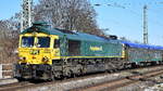 FPL - Freightliner PL Sp. z oo, Warszawa [PL] mit ihrer  66003  [NVR:  92 51 3650 002-0 PL-FPL ] und einem Ganzzug firmeneigener Hochbordwagen mit Folie abgedeckt für die Fa. Agrol MATEJKA also Getreidetransporte am 18.02.25 Höhe Bahnhof Magdeburg-Neustadt.