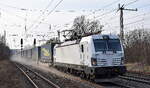 BUDAMAR LOGISTICS, a.s., Bratislava [SK] mit der geleasten Rolling Stock Lease s.r.o. Vectron '7193 137' [NVR-Nummer: 91 80 7193 137-5 D-RAILL] und einem KLV-Zug Richtung Rostock-Seehafen am 09.03.26 Höhe Bahnhof Saarmund.