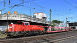 DB Cargo AG, Mainz [D] mit ihrer  265 017-4  (NVR:  92 80 1265 017-4 D-DB 9 und einem Ganzzug PKW-Transportwagen (leer) am 14.05.25 Höhe Bahnhof Hamburg-Harburg.