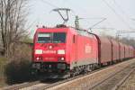 185 201 fuhr am 3.4.2007 mit ihrem Gz durch Ebringen richtung Basel (Bahnsteigbild)