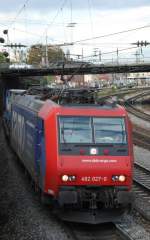 482 027 mit DGS 43087 am 17.10.2008 in Offenburg.