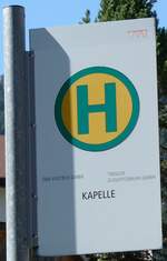 (280'571) - BB-POSTBUS/TIROLER ZUGSPITZBAHN-Haltestellenschild - Rinnen, Kapelle - am 19. September 2025
