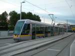 Vom Bahnhof Connolly kommend trifft das Tram der roten Line in Heuston ein. 
Dublin, den 4. Oktober 2006