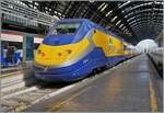 In Milano Centrale steht ein von der Form her bekannter Zug, jedoch in einer noch nie gesehenen Farbgebung: Der RFI ETR 500 mit dem Triebkopf 93 83 2404 648-2 I-RIF 'Diamante 2.0'.

17. Sept. 2025