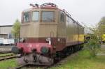 Auch Italien hat dem Bahnpark eine Lnderlok vermacht: E 636 147 im typischen Sand-Savannenbraun ihrer damaligen Einsatzzeit. (Augsburg, 25.10.2009).