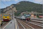 In Finale Ligure verlässt nach der Kreuzung mit dem IC 631 der Trenord Regionalzumg mit dem doch doch recht ungewöhnlichen Laufweg den Bahnhof: Der Trenord Regio 3090 fährt von Bergamo (ab 7:07) nach Ventimiglia (11:48). 

16. Septem ...
