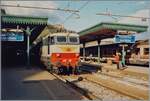 Die FS E 656 097 hat den Bahnhof von Taormina-Gardini erreicht und wartet auf die Weiterfahrt in Richtung Catania. 

Analogbild vom April 1994