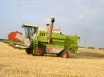 Der Claas Dominator 88sl kurz vor dem abtanken