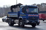 Ein MB AROCS 1830 Baukipper (Selbstlader) am 24.03.25 Berlin Marzahn.