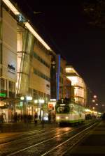 Totgesagte leben lnger. Seit Jahren will man sie los haben - seit Jahren kommt man ohne sie nicht aus. Schaumermal, wie lang sie noch halten. Aufnahme vom 21. Februar an der Haltestelle Strohmarkt.