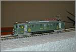 Vor knapp 50 Jahren immer wieder im Regal eines ABM Warenhauses in Biel gesehen: Lima N-Spur Modelle der SBB RBe 4/4 Triebwagen. 

Obwohl ziemlich Preiswert, passte das Modell jedoch schlecht zu meinen Z- und H0 Gleisen sowie in mein jugendliches Budget, so dass ich mich nicht entschliessen konnte, einen solchen Triebwagen zu kaufen. 
 
Nun auch heute passt der N-Spur Triebwagen schlecht zu meinen Z un T Gauge Gleisen, doch diesmal erfüllte ich mir den nun fast 50 Jahre alten Wunsch und erstand diesen gebrauchen Lima SBB RBe 4/4. Und wirklich - Lima ist prima...

31. Jan. 2025