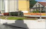 Der Lima Spur N Triebwagen RBe 4/4 1435 ist auf meiner kleinen Anlage unterwegs. Noch ist von der Landschaft kaum was zu sehen. 

14. Mai 2025

