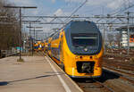 Ein vierteiliger NS VIRM (Verlengd InterRegio Materieel / Doppelstock-Interregio-Triebzug) erreicht am 31 März 2018 den Bahnhof Amsterdam Centraal.

In den 1980er Jahren plante die NS eine radikale Vereinfachung des Personenverkehrs-Angebots: Die bestehenden Zuggattungen sollten zu drei Gattungen, nämlich Regionalzug (stoptrein), Interregio und Intercity zusammengeführt werden. Für den Interregio sollte das erforderliche Rollmaterial neu entwickelt werden. Das Resultat war die Baureihe DD-IRM. Nach einer weiteren Vereinfachung, bei welcher die Gattung Interregio im Intercity aufging, wurde der DD-IRM zum typischen niederländischen Intercity-Zug.

1994 begann die Auslieferung der neuen IRM-Züge. Hersteller waren die Waggonfabrik Talbot in Aachen (1995 von Bombardier Transportation aufgekauft) 34 dreiteilige und 47 vierteilige Züge wurden gebaut. Weil Talbot nicht genügend Kapazität hatte wurde die Fertigung von 47 Wagen Typ ABv5 bei De Dietrich Ferroviaire aus Reichshoffen (Elsass) ausgelagert. Die Drehgestelle wurden von Schweizerische Industrie-Gesellschaft (SIG) in Neuhausen am Rheinfall (CH) und Stork RMO (NL) geliefert.

Weil die Transportkapazitäten insbesondere der dreiteiligen Züge bald nicht mehr ausreichten, entstand die erste Serie (VIRM-1) durch die Erweiterung des DD-IRM, der interregionalen Doppelstockausrüstung ( Regiorunner“). Umbauprogramm startete 2000 alle Dreiteiler bekamen einen zweiten Zwischenwagen verpasst und so zu vierteiligen Zügen verlängert, die bisherigen Vierteiler wurden mit zwei Zwischenwagen (davon einem angetriebenen) zu Sechsteiligen Zügen gestreckt. Bombardier fertigte die Aufbauten in seinem Görlitzer Werk und die Drehgestelle im Werk Siegen. Die so umgebauten Züge hießen ab nun Verlengd InterRegioMaterieel (verlängerte IRM): VIRM-IV als Vierteiler, VIRM-VI als Sechsteiler.

Die NS hat insgesamt 178 elektrische Doppelstock-Triebzüge VIRM, davon 98 des vierteiligen Zugtyps (VIRM-IV) und 80 des sechsteiligen Zugtyps (VIRM-VI).

TECHNISCHE DATEN der VIRM-IV (Vierteiler der Series 9400/9500)
Spurweite: 1.435 mm (Normalspur)
Achsformel: 2’Bo’ + 2’2’ + 2’2’ + Bo’2’
Breite: 3.020 mm
Höhe: 4.670 mm
Länge über Puffer: 107.560 mm
Dienstgewicht: ca. 235 t
Höchstgeschwindigkeit: 160 km/h (Planmäßig 140 km/h) 
Stundenleistung: 4 × 402 kW = 1.608 kW
Stromsystem: 1,5 kV DC
Sitzplätze: 	1. Klasse 61–63 / 2. Klasse 326–330 Klappsitze 16
Kupplung: Scharfenberg
