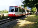 Eine Doppeltraktion aus Stadtbahnwagen B vor der Ortsdurchfahrt von Lnen-Brambauer am 19. Juli 2008.