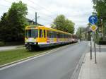 Ein Mlheimer Stadtbahnwagen B der ersten Generation - allerdings leider schon ohne die schmalen Einstiegstren hinter den Fahrerkabinen - vor der sdlichen Endhaltestelle der Linie U17 in Essen-Margarethenhhe am 08.05.2004.