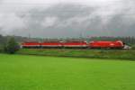 Auf dem Rckweg vom Brenner. Aufgenommen am 15.06.09, bei Kramsach (sterreich). Loknummern: 1216 234-5 + 1144 254-0 + 1144 227-6 + 1144 216-9.
