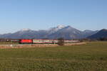 1116 191 mit einem   EC  aus Salzburg kommend am 18. Mrz 2025 bei Bernau am Chiemsee.