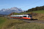 4024 121 auf dem Weg nach Schwarzach/St. Veit am 10. November 2024 bei Fieberbrunn.