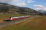 4748 044 war am 18. November 2025 bei Kirchberg in Tirol auf dem Weg nach Wrgl.