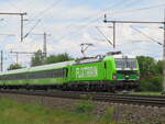 BR 193 432 mit (FLX 1235 Kln Hbf -> Dresden Hbf) durch Dedensen-Gmmer Richtung Hannover Hbf. 17.Mai 2025