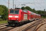 146 111 hat am 24.6.09 in Riegel am Kaiserstuhl den RE 31013 am Haken. (Bahnsteigbild)