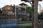 Auf der Rckfahrt nach Deutschland kamen wir auch durch Zbaszyn. Wie man sieht sind auch die Bahnbauten in Polen in schlechtem Zustand, also nicht nur in D (Wolsztyn, 03.05.2008).
