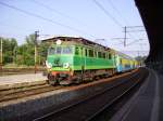 Eine EU 07 im Bahnhof Opole im Sommer 2006.