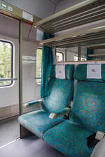 Innenraum/6er Abteil des 2. Klasse klimatisierte Abteilwagen (Reisezugwagen) PL-PLKIC 61 51 21-90 032-3 der Gattung B11mnouz (Typ Z1B / Bdmnu) der PKP Intercity, eingereiht als Wagen 268 in den „Berlin-Warszawa-Express“ EC 45 (DB) / EIC 7 ...