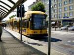 Dresden, Zug der Linie 12 nach Striesen, 2005


http://nahverkehr-deutschland.startbilder.de/bilder/thumbs/tn_5178.jpg 