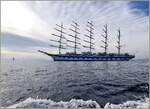 Die Royal Clipper ankert vor der Küste von Sorent.
22.9.2025