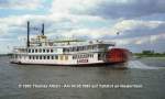 Weitere Fotos:  MISSISSIPPI QUEEN  (1987) - Seitenansicht Backbordseite, schrg von achtern.